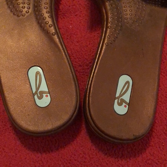 OKA b. Madison Slide Sandal with Animal Print Bow - Picture 3 of 6